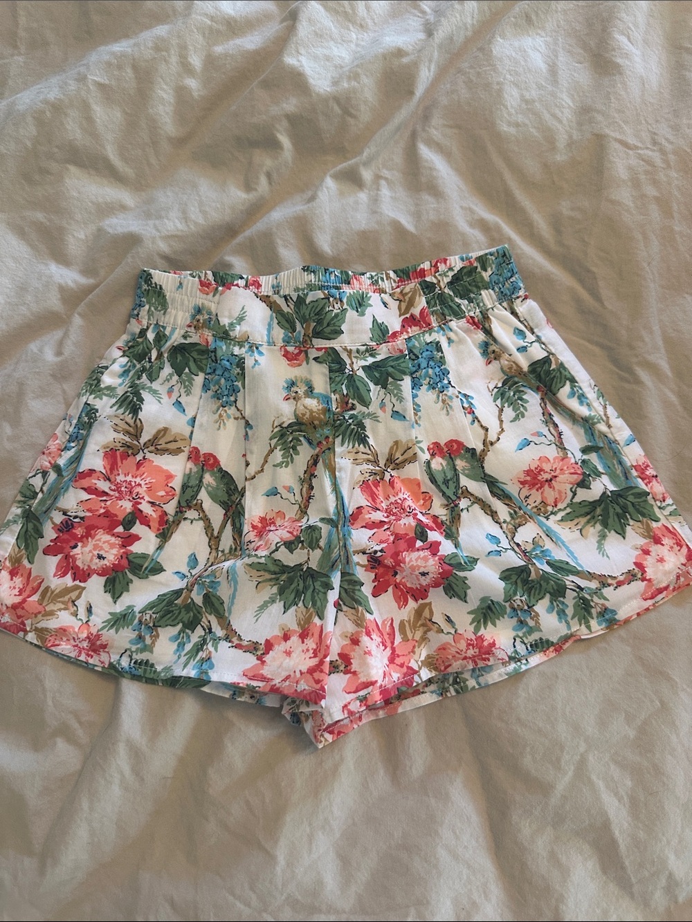 Janie and Jack White Floral High-Waist Shorts with Pink and Green Bouquet